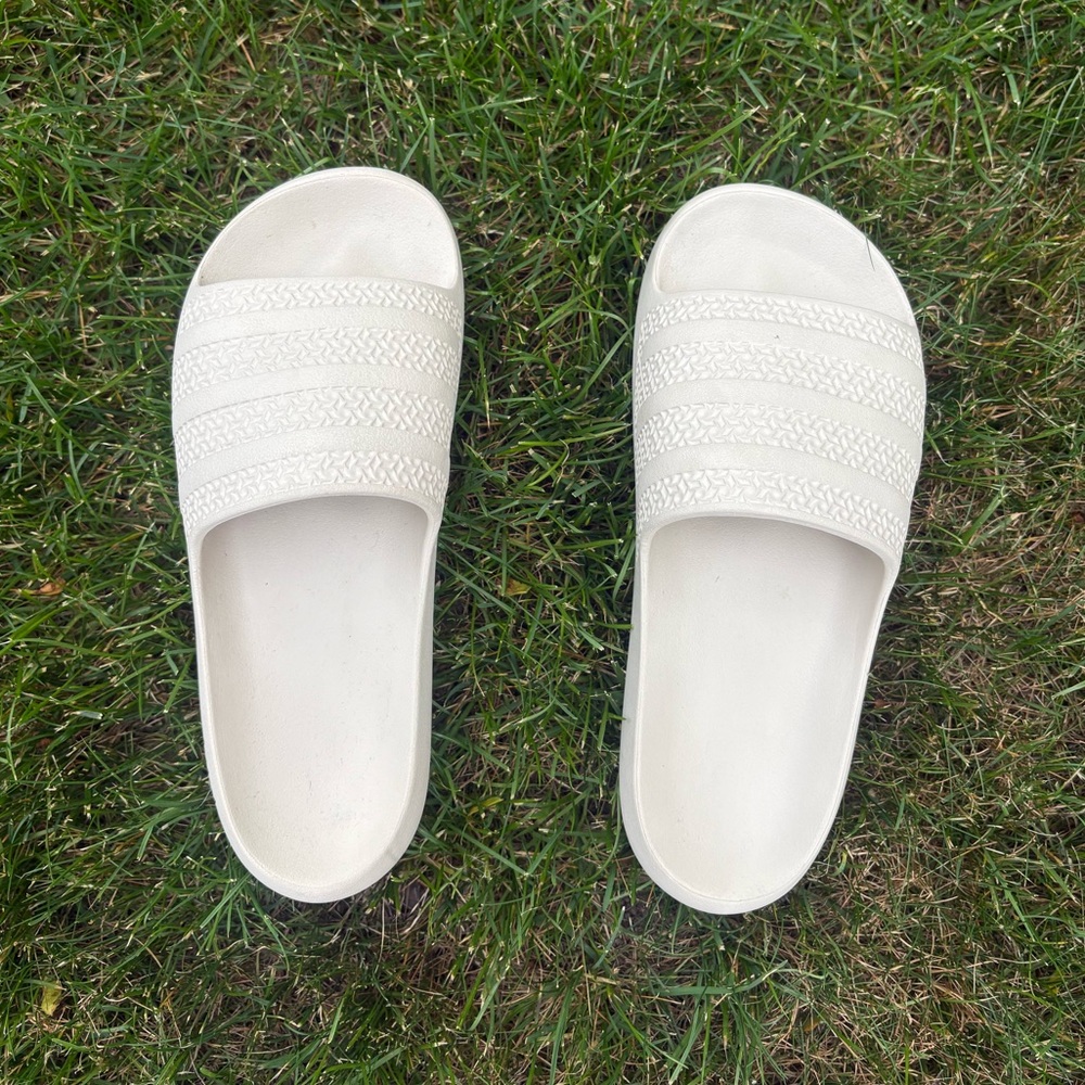 Women's Cream Slide Sandals